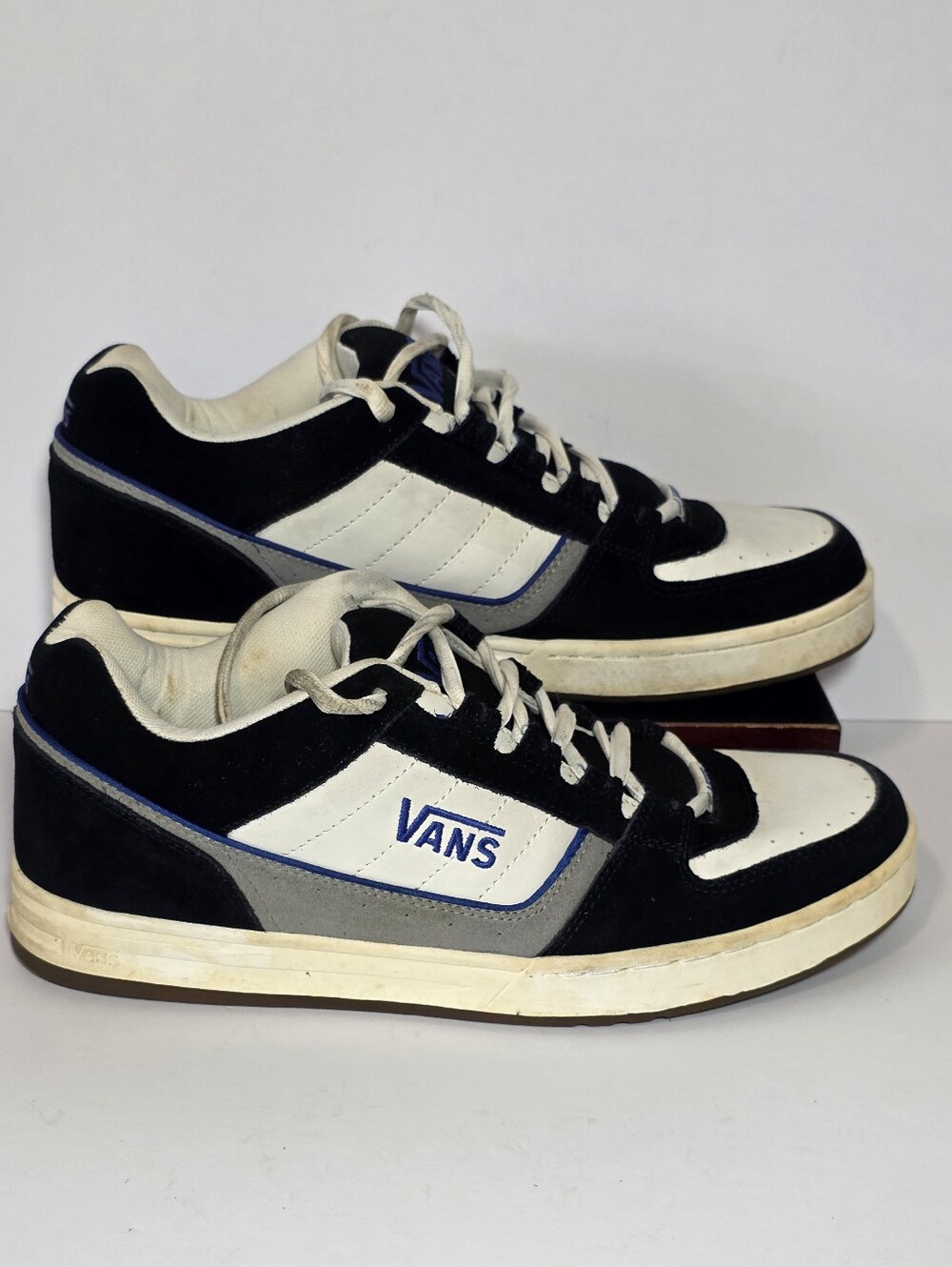 Vans Malone Skate Shoes Mens 13 Black White Leather Low Top Sneakers Y2K